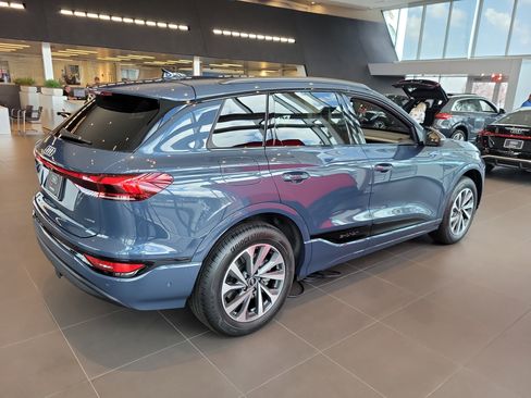 New 2025 Audi Q6 e-tron Premium Plus image 3