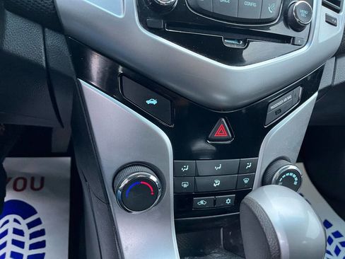 Used 2015 Chevrolet Cruze LT image 31