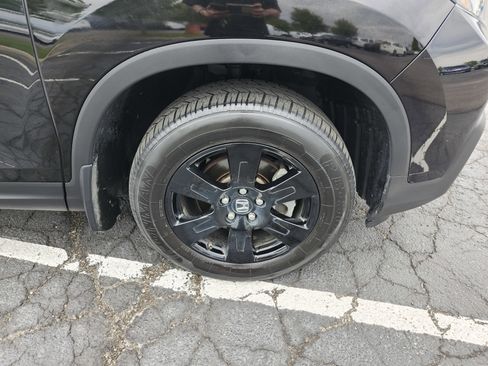 Used 2018 Honda Ridgeline Black Edition image 12