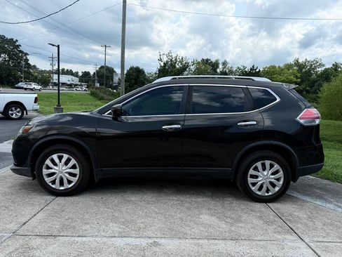 Used 2016 Nissan Rogue S w/ Appearance Package FWD image 4