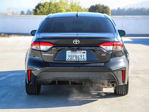 Certified 2022 Toyota Corolla SE FWD image 7