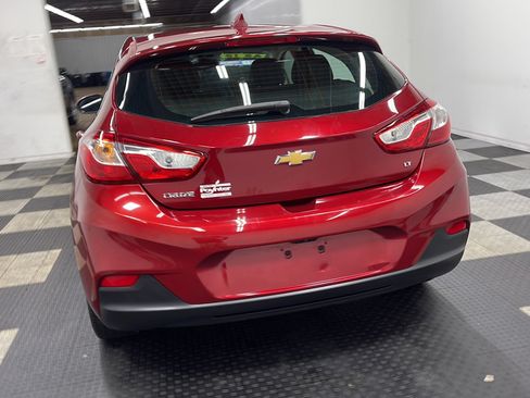Used 2018 Chevrolet Cruze LT FWD image 16