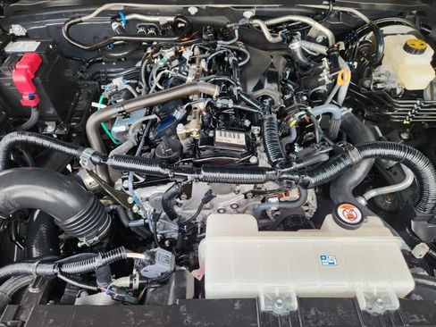 Used 2025 Toyota Tacoma TRD Sport AWD/4WD image 26