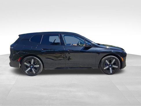Used 2024 BMW iX xDrive50 w/ Premium Package AWD/4WD image 7