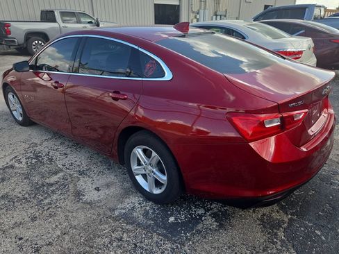 Used 2025 Chevrolet Malibu LT FWD image 3