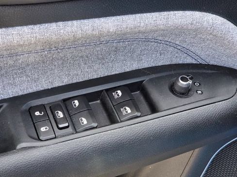 Used 2023 Jeep Compass Sport AWD/4WD image 6