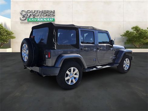 Used 2016 Jeep Wrangler Unlimited Sahara w/ Connectivity Group image 5