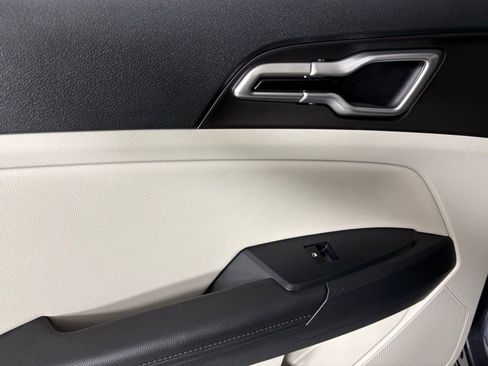 New 2026 Kia Sportage EX FWD image 34