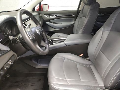 Used 2018 Buick Enclave Essence image 24