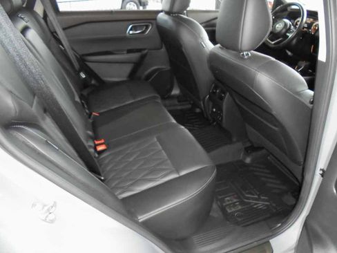 Used 2021 Nissan Rogue Platinum FWD image 10