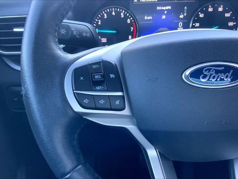 Used 2021 Ford Explorer XLT w/ Equipment Group 202A image 33