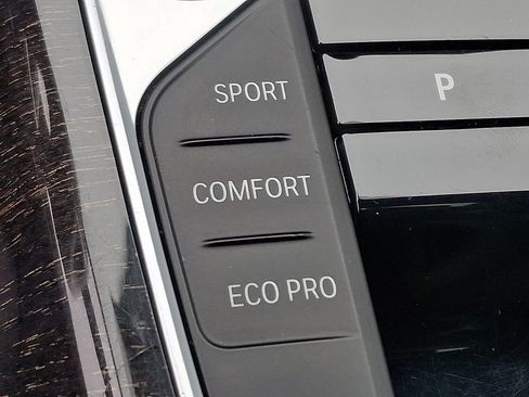 Used 2023 BMW 330i xDrive Sedan w/ M Sport Package image 26