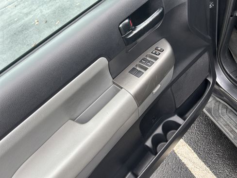 Used 2016 Toyota Sequoia SR5 image 23