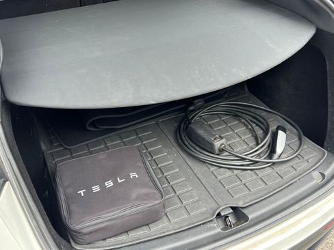 Used 2023 Tesla Model Y Long Range AWD/4WD image 19