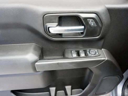 Used 2022 Chevrolet Silverado 1500 Custom w/ LPO, Blackout Package RWD image 12