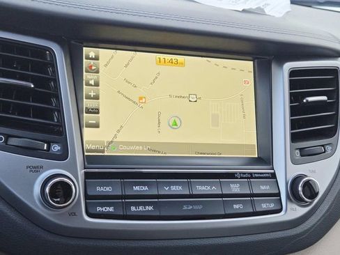 Used 2016 Hyundai Tucson Limited w/ Option Group 03 image 22