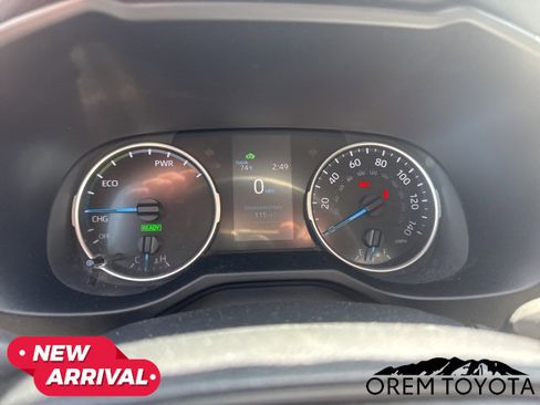 Used 2020 Toyota RAV4 LE w/ Carpet Mat Package AWD/4WD image 10