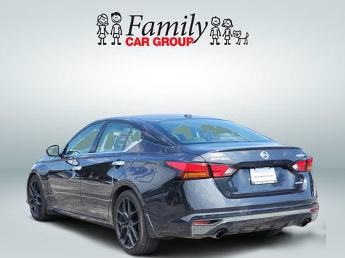 Used 2020 Nissan Altima 2.0 Platinum FWD image 3
