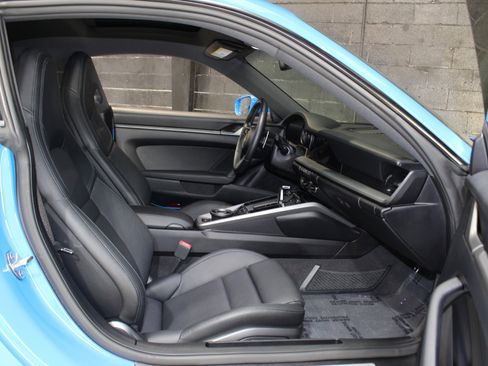 Used 2022 Porsche 911 Carrera image 42