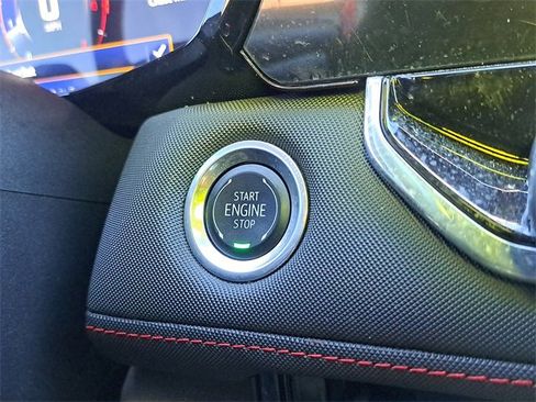 Used 2024 Chevrolet Colorado Z71 w/ Z71 Convenience Package 2 image 27