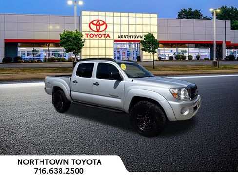 Used 2011 Toyota Tacoma 4x4 Double Cab w/ TRD Off-Road Pkg image 10