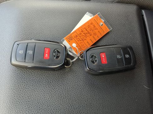 Used 2026 Toyota 4Runner SR5 RWD image 26