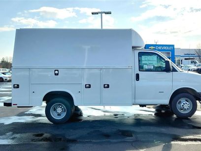 New 2025 Chevrolet Express 3500 w/ Power Convenience Package