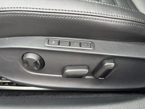 Used 2017 Volkswagen Passat 1.8T SEL Premium image 15