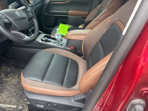 Used 2025 Ford Bronco Sport Outer Banks AWD/4WD image 9