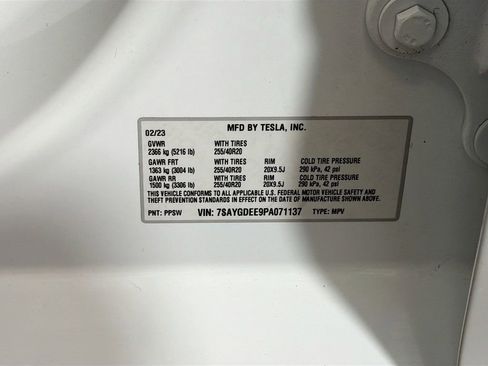 Used 2023 Tesla Model Y Long Range AWD/4WD image 32