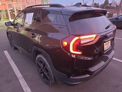 Used 2022 GMC Terrain SLT w/ Tech Package AWD/4WD image 21