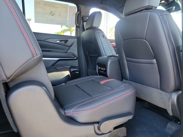 Used 2026 Chevrolet Traverse LT w/ Midnight/Sport Edition FWD image 18