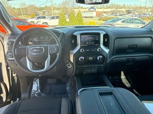 Certified 2022 GMC Sierra 1500 Elevation image 16