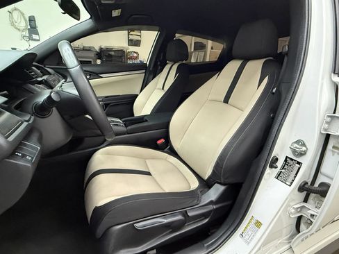 Used 2018 Honda Civic Sport image 14