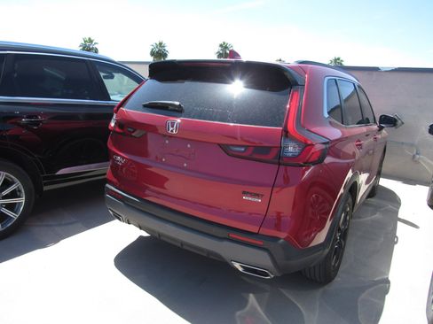 Used 2023 Honda CR-V Sport Touring image 3