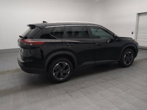Used 2024 Nissan Rogue SV w/ SV Premium Package FWD image 10