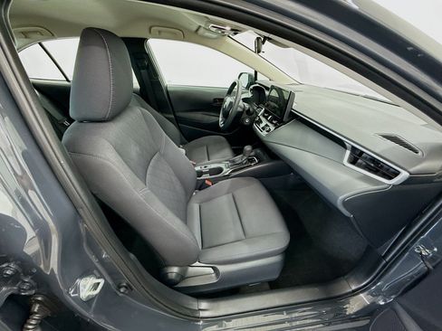 Used 2025 Toyota Corolla LE FWD image 29