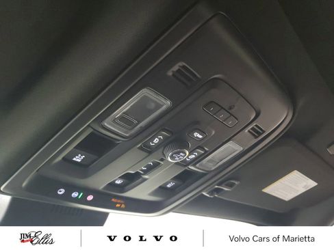 Used 2024 GMC Yukon Denali RWD image 37