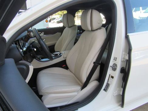 Used 2017 Mercedes-Benz E 300 image 14