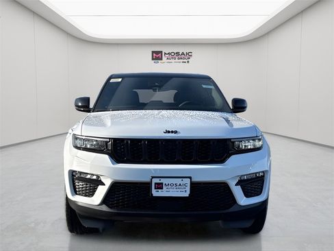 New 2025 Jeep Grand Cherokee Limited image 2