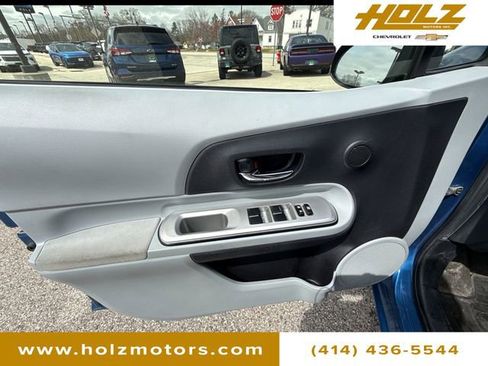 Used 2012 Toyota Prius C Four FWD image 21