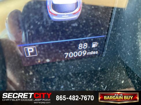 Used 2019 Nissan Rogue Sport SV w/ Technology Package FWD image 19