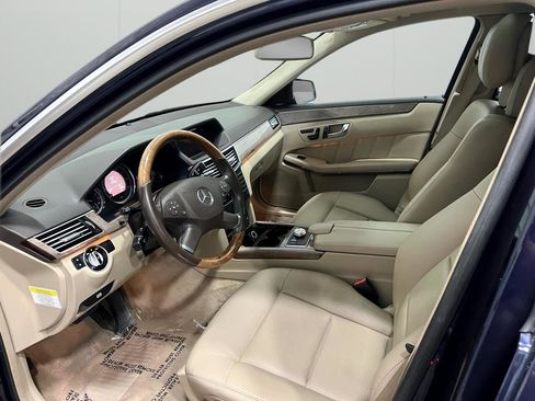 Used 2011 Mercedes-Benz E 350 4MATIC Wagon image 32