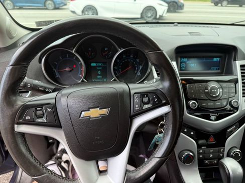 Used 2014 Chevrolet Cruze LT image 23