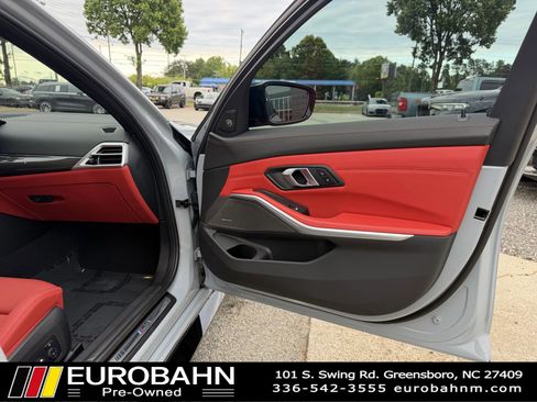 Used 2025 BMW M3 Competition AWD/4WD image 26
