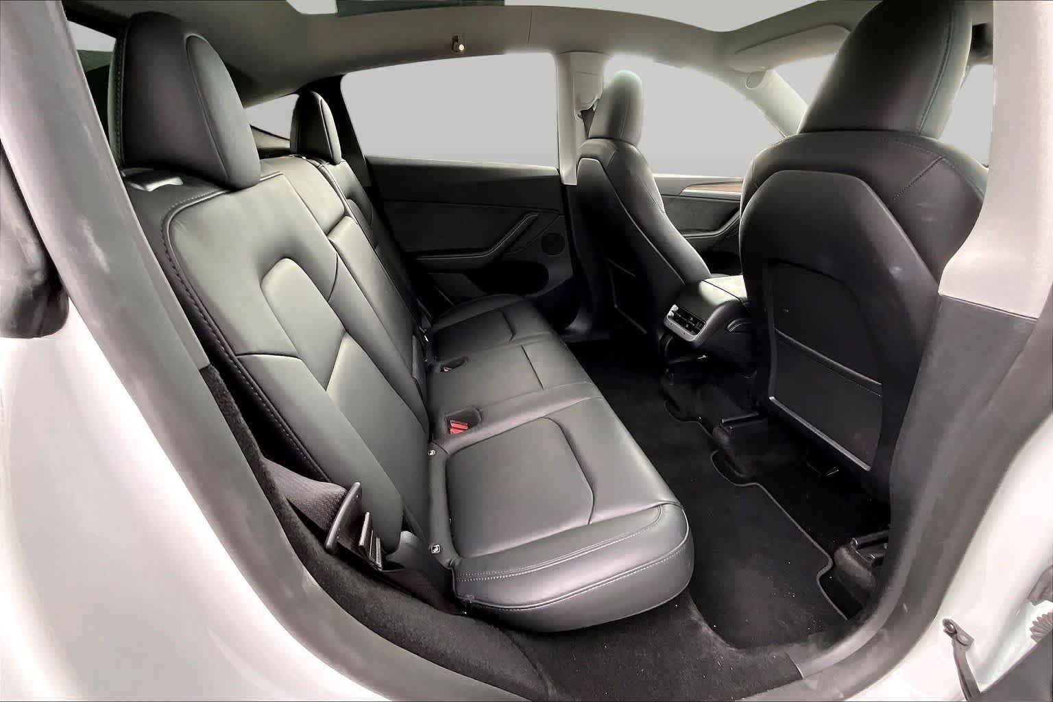Used 2024 Tesla Model Y Long Range AWD/4WD image 20