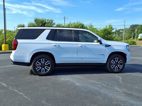 Used 2024 GMC Yukon AT4 w/ AT4 Premium Plus Package AWD/4WD image 22