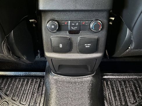 Used 2019 Ford Explorer Platinum image 41