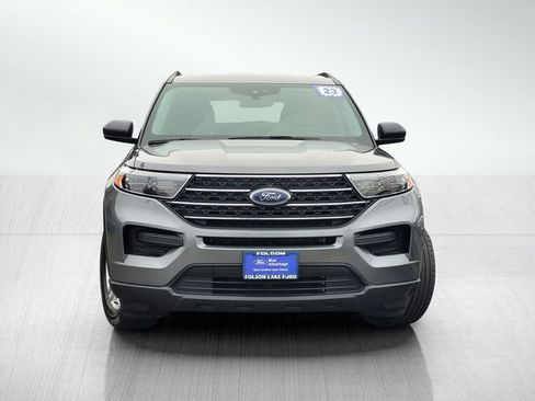 Certified 2023 Ford Explorer XLT image 2