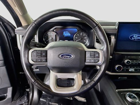 Used 2024 Ford Expedition XLT RWD image 13